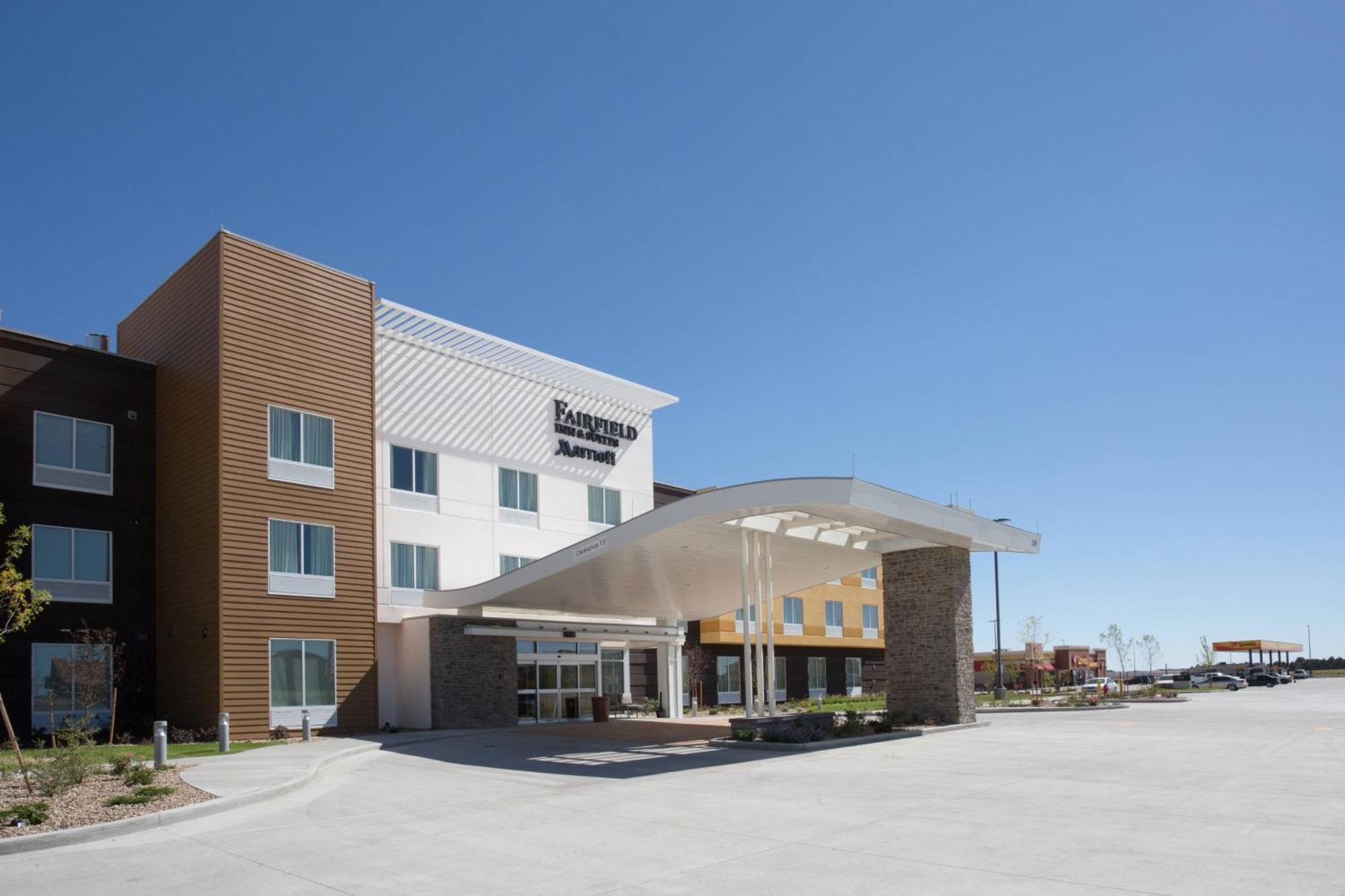 Fairfield Inn & Suites By Marriott Burlington Exterior photo