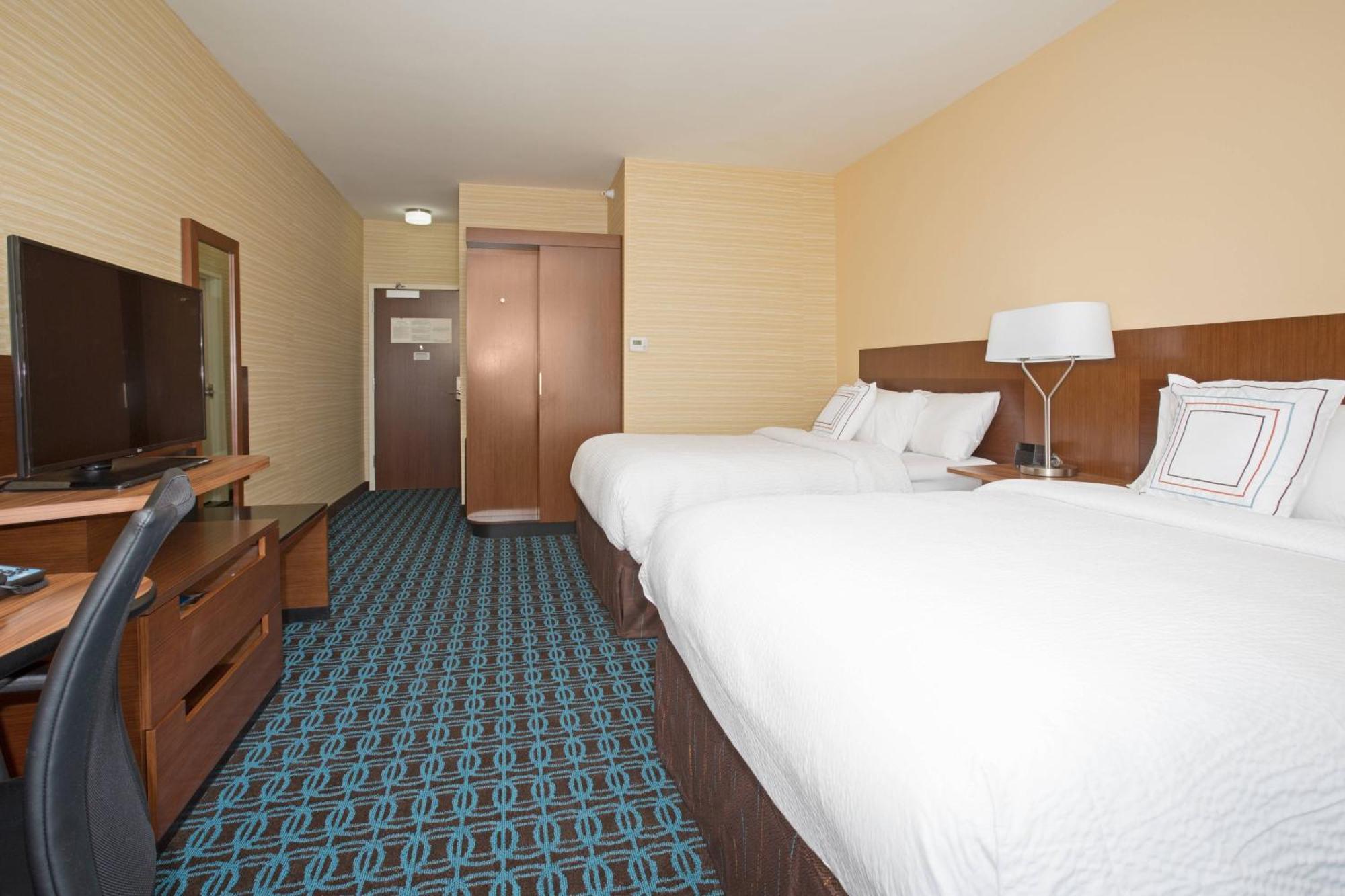 Fairfield Inn & Suites By Marriott Burlington Exterior photo