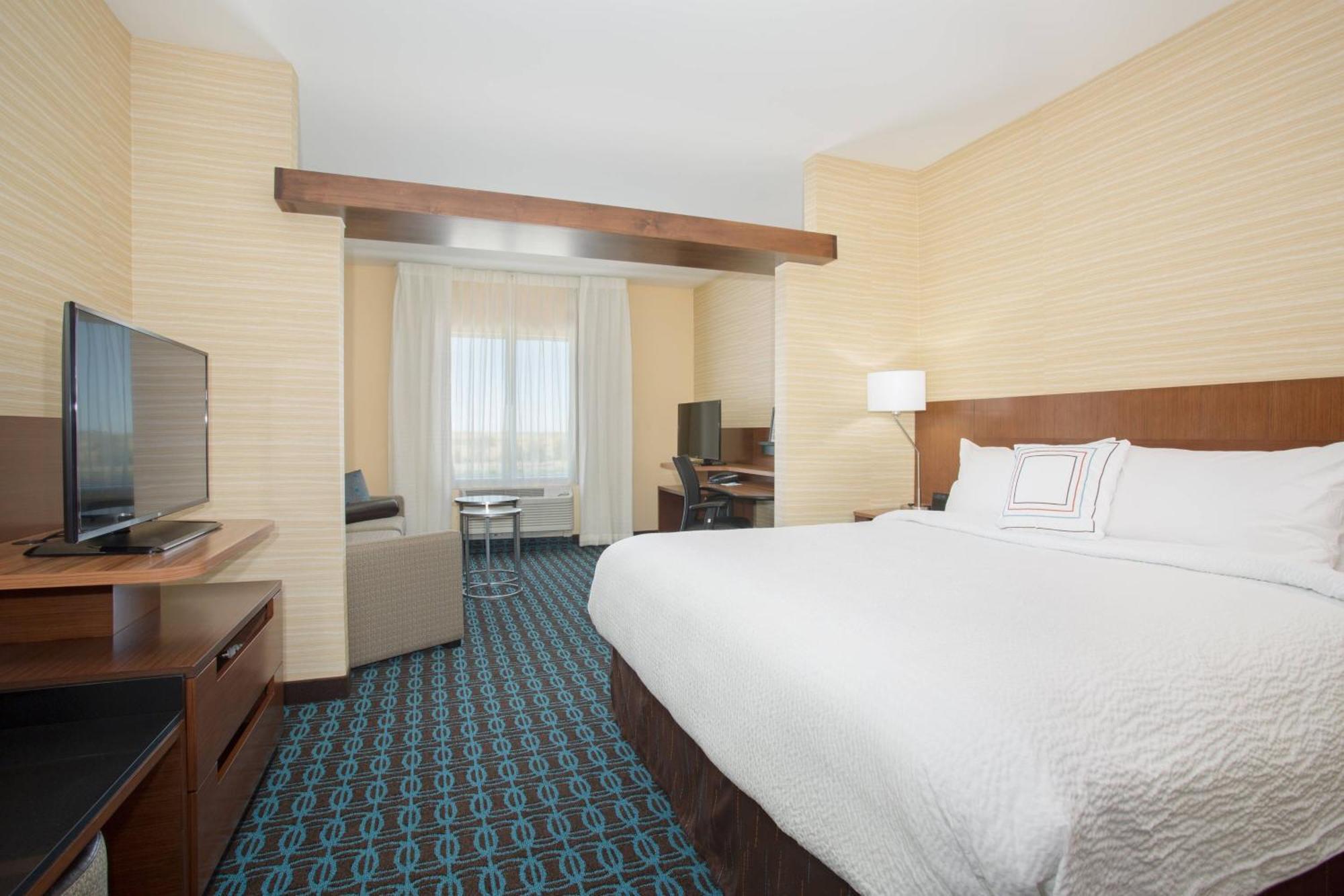 Fairfield Inn & Suites By Marriott Burlington Exterior photo